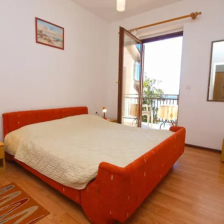 Apartment 981 *