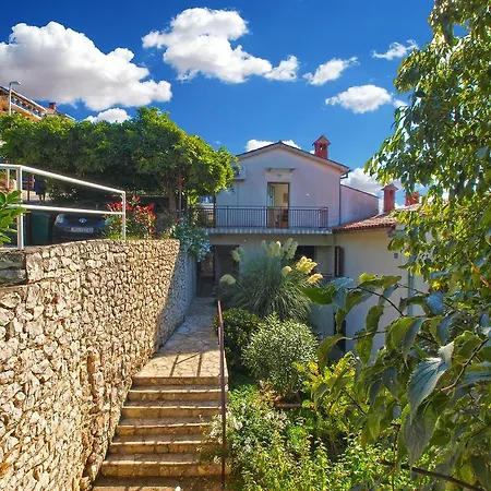 981 Apartment Rabac