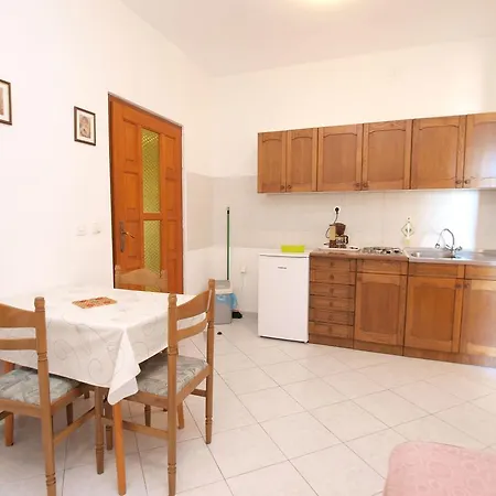 Apartment 981