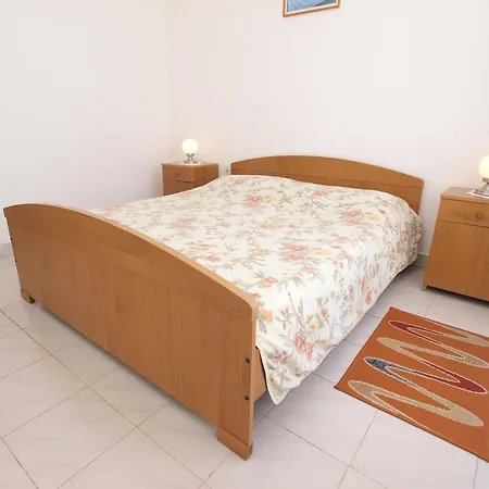 981 Apartment