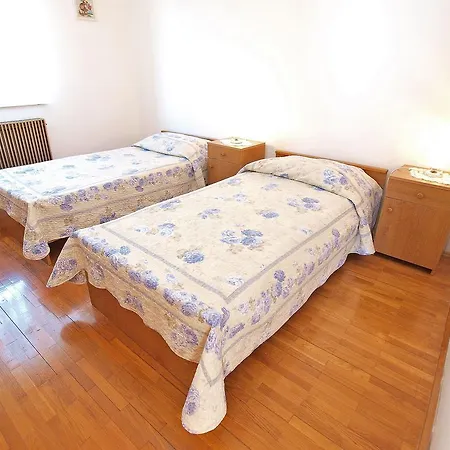 981 Apartment Rabac